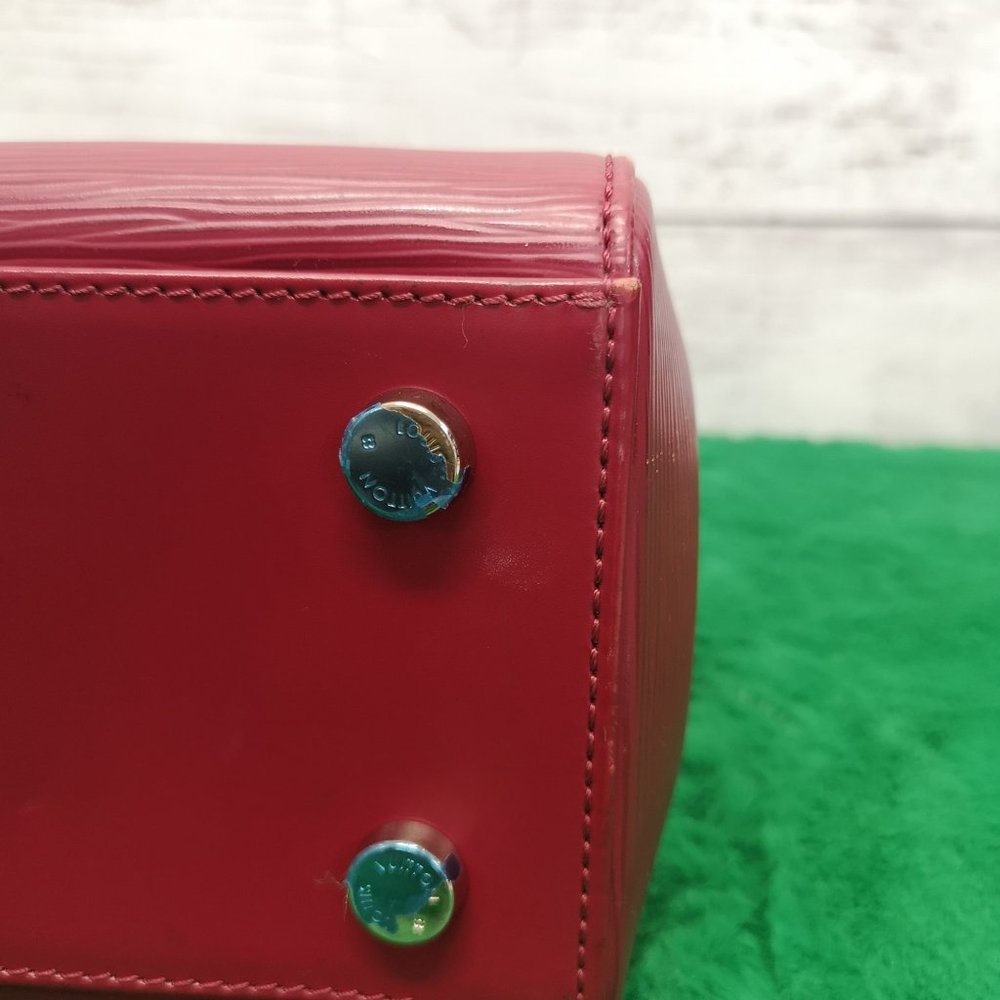 AUTHENTIC LOUIS VUITTON BREA MM EPI HANDBAg - Picture 10 of 16